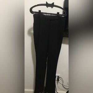 Dressing women’s pants